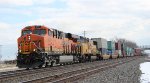 BNSF 8071 & UP 4580